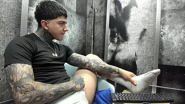 Snapshot of Gury_tattoo chatting on 19, 6, 2026 Gury tattoo online show from 19, 6, 2026
