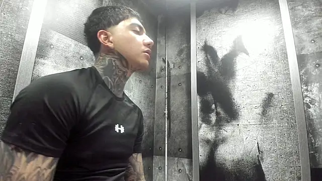 Snapshot of Gury_tattoo chatting on 23, 6, 2026 Gury tattoo online show from 23, 6, 2026