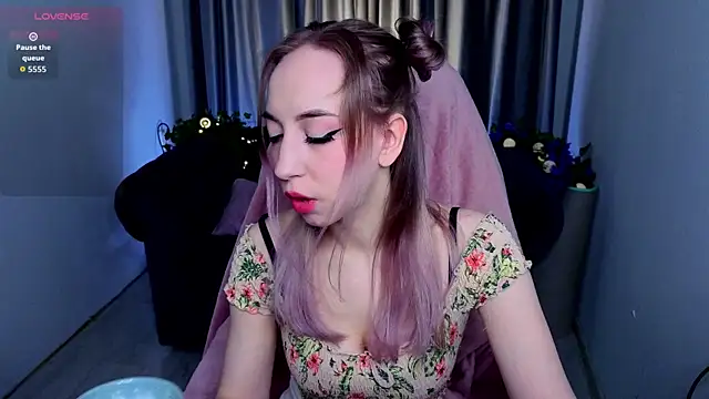 ShadowSparkle online show from 23, 4, 2026
