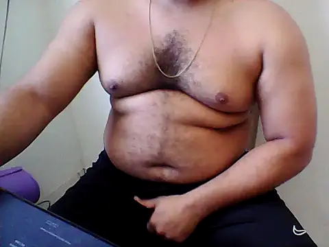 Derick 013 online show from 10, 5, 2026