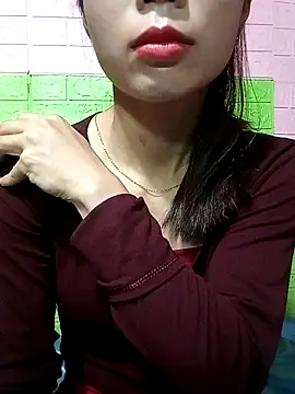 AmyLinee01 online show from 5, 4, 2026