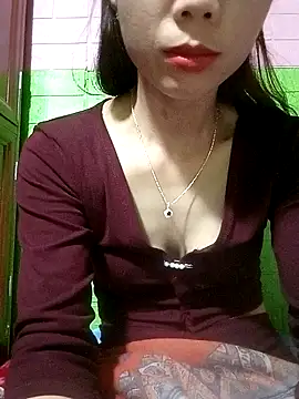 AmyLinee01 online show from 16, 4, 2026