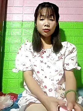 AmyLinee01 online show from 23, 4, 2026