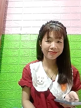 AmyLinee01 online show from 28, 6, 2026