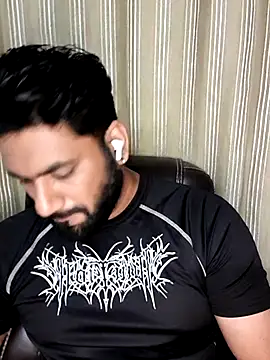 Snapshot of SurajKapoor09 chatting on 21, 3, 2026 SurajKapoor09 online show from 21, 3, 2026