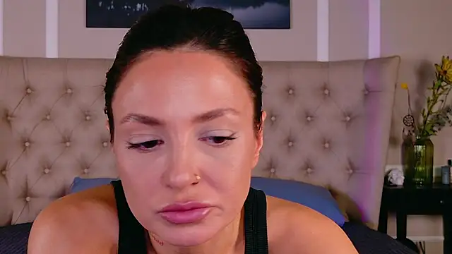 Alexa Stain online show from 5, 4, 2026