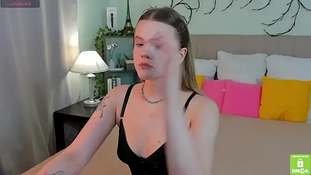 Emma peach online show from 11, 7, 2026