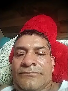 Snapshot of luving75 chatting on 22, 3, 2026 luving75 online show from 22, 3, 2026