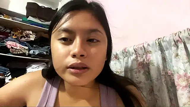 Snapshot of PennieDegraaf chatting on 25, 3, 2026 PennieDegraaf online show from 25, 3, 2026