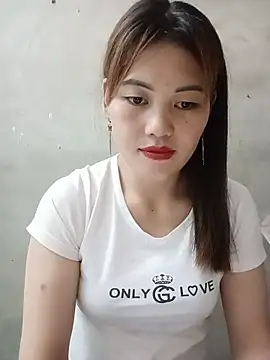 Snapshot of meg_06 chatting on 25, 5, 2026 meg 06 online show from 25, 5, 2026