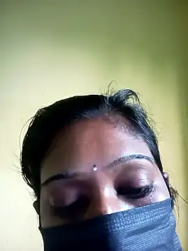 bannerjeesneha20 online show from 17, 4, 2026