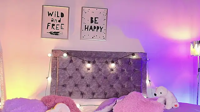 Snapshot of Daphne_Rosse chatting on 19, 7, 2026 Daphne Rosse online show from 19, 7, 2026