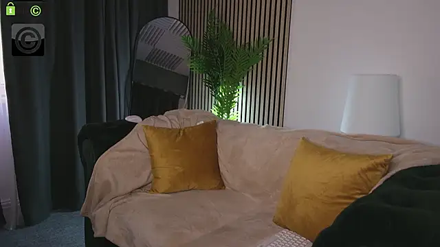 Snapshot of Ema_Reese chatting on 25, 3, 2026 Ema Reese online show from 25, 3, 2026