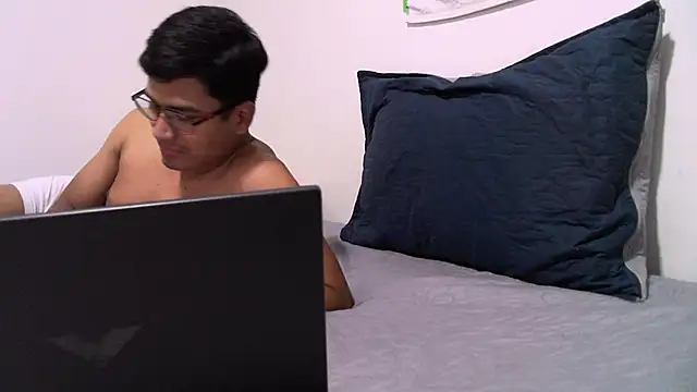 Snapshot of ThiagoVega_ chatting on 16, 5, 2026 ThiagoVega online show from 16, 5, 2026