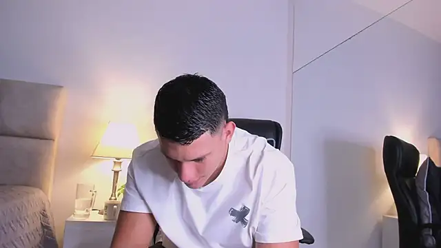 Chriss Diamond online show from 30, 6, 2026
