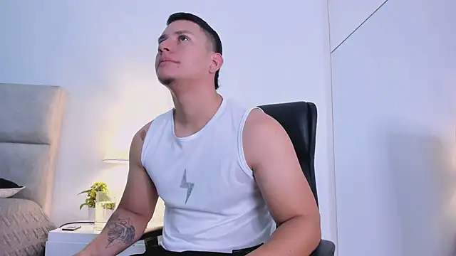 Chriss Diamond online show from 23, 7, 2026