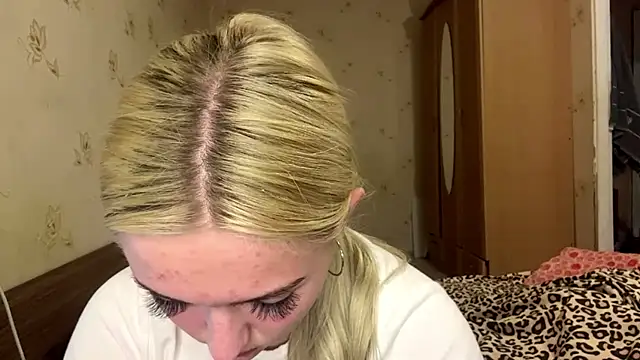 Sophia Blonde online show from 10, 5, 2026