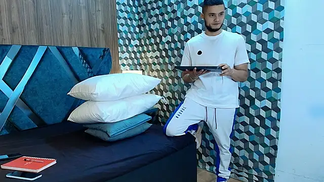 Joaho Fernandez online show from 30, 7, 2026