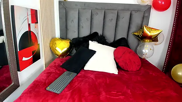 Snapshot of MiaGinger_ chatting on 5, 6, 2026 MiaGinger online show from 5, 6, 2026