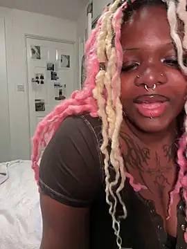 Nyla xox online show from 6, 4, 2026