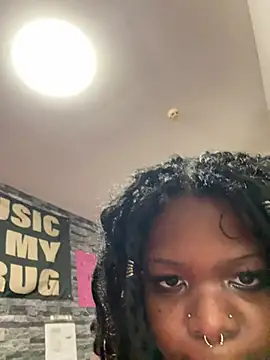 Nyla xox online show from 19, 4, 2026