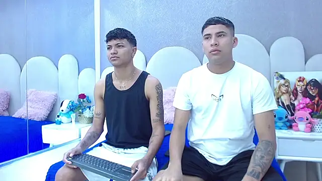 party duo playboy online show from 26, 4, 2026