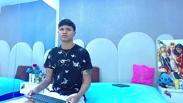 party duo playboy online show from 10, 5, 2026