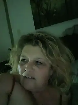 Snapshot of DestinedTab432 chatting on 1, 7, 2026 DestinedTab432 online show from 1, 7, 2026