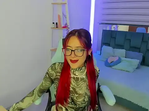 Snapshot of Sara_Red_X chatting on 16, 4, 2026 Sara Red X online show from 16, 4, 2026