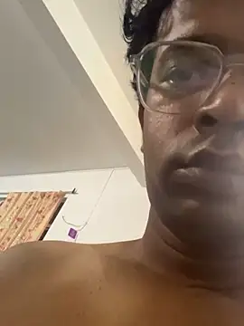 hotbottominr online show from 25, 4, 2026