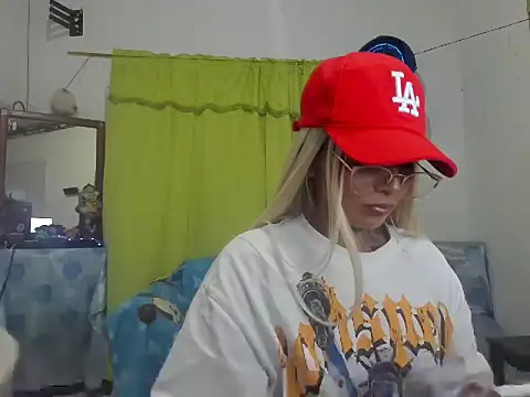 skinny tyffany online show from 27, 5, 2026