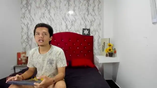 Alejandra and James  online show from 28, 4, 2026