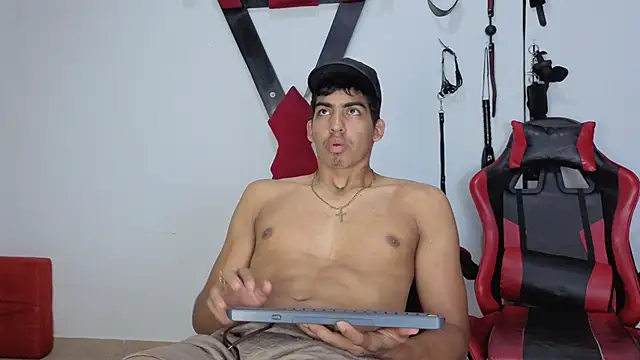 Milo LatinBoy online show from 6, 4, 2026