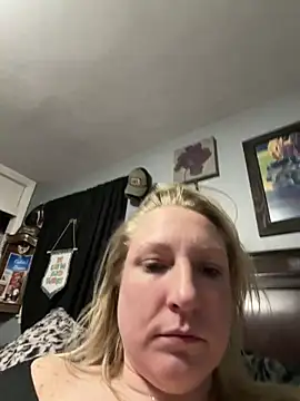 Snapshot of sweetkacibaby chatting on 8, 4, 2026 sweetkacibaby online show from 8, 4, 2026