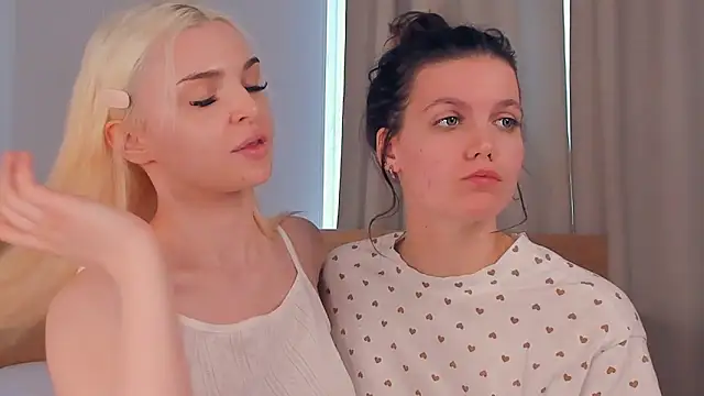 JuliannPaysour online show from 13, 4, 2026