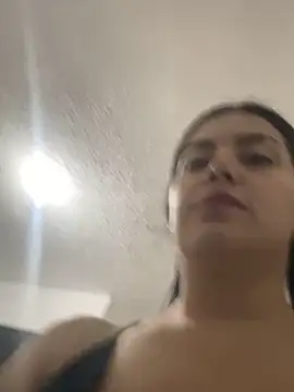 Snapshot of Cami_olarte chatting on 23, 4, 2026 Cami olarte online show from 23, 4, 2026