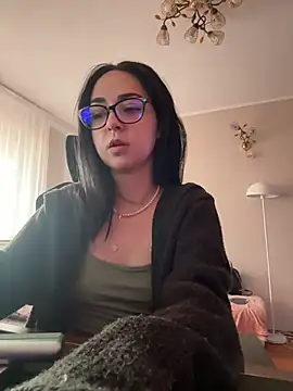 Snapshot of TheaMerve chatting on 21, 4, 2026 TheaMerve online show from 21, 4, 2026