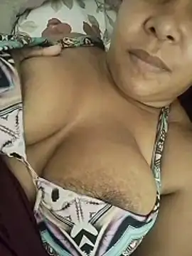 Snapshot of kimberlly25 chatting on 2, 4, 2026 kimberlly25 online show from 2, 4, 2026