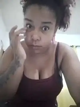 Snapshot of kimberlly25 chatting on 8, 4, 2026 kimberlly25 online show from 8, 4, 2026
