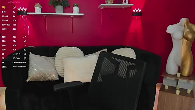 Snapshot of Sofia_Velvetx chatting on 24, 4, 2026 Sofia Velvetx online show from 24, 4, 2026