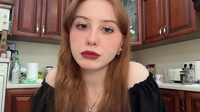Snapshot of Amy_Bronson chatting on 15, 4, 2026 Amy Bronson online show from 15, 4, 2026