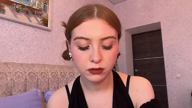 Snapshot of Amy_Bronson chatting on 7, 5, 2026 Amy Bronson online show from 7, 5, 2026