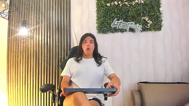 LexyNova  online show from 29, 4, 2026