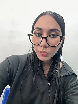 juliacosta online show from 23, 4, 2026