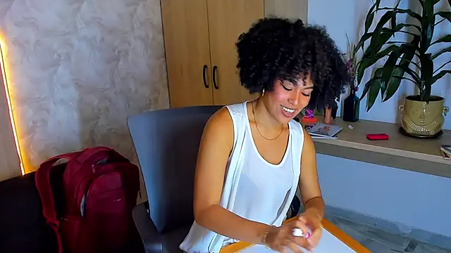 Snapshot of baddie_delaylaa chatting on 23, 4, 2026 baddie delaylaa online show from 23, 4, 2026