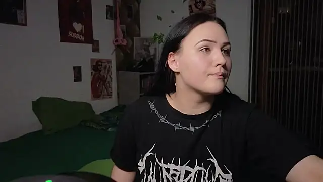 Snapshot of Tori_Sweet chatting on 7, 4, 2026 Tori Sweet online show from 7, 4, 2026