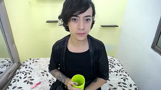 romina white18 online show from 7, 5, 2026