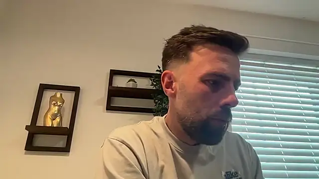 Snapshot of DaveRoyale chatting on 3, 4, 2026 DaveRoyale online show from 3, 4, 2026