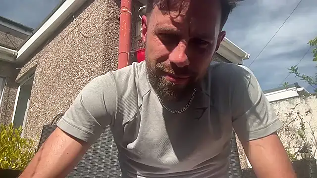 Snapshot of DaveRoyale chatting on 7, 4, 2026 DaveRoyale online show from 7, 4, 2026