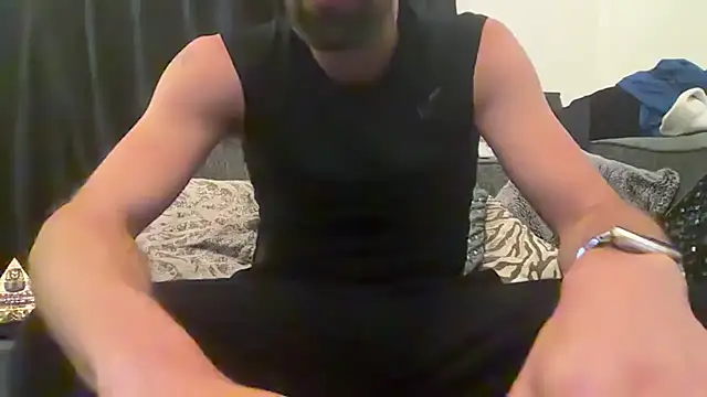 Snapshot of DaveRoyale chatting on 10, 4, 2026 DaveRoyale online show from 10, 4, 2026